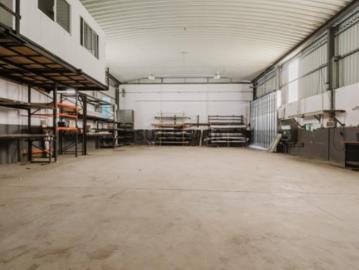 Armazém Industrial em Lourel Sintra | 11.040 m2 de Terreno |