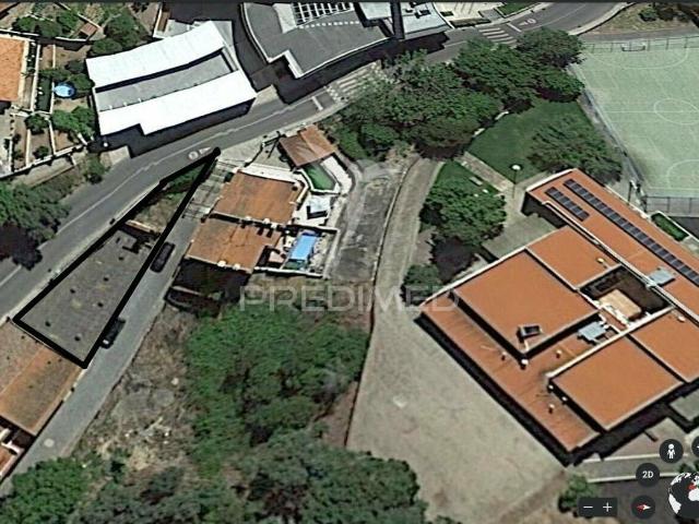 Armazém por recuperar em Odemira