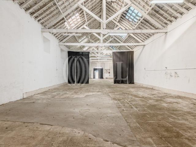 Armazém/Moradia, em Marvila, Lisboa 0m² Marvila