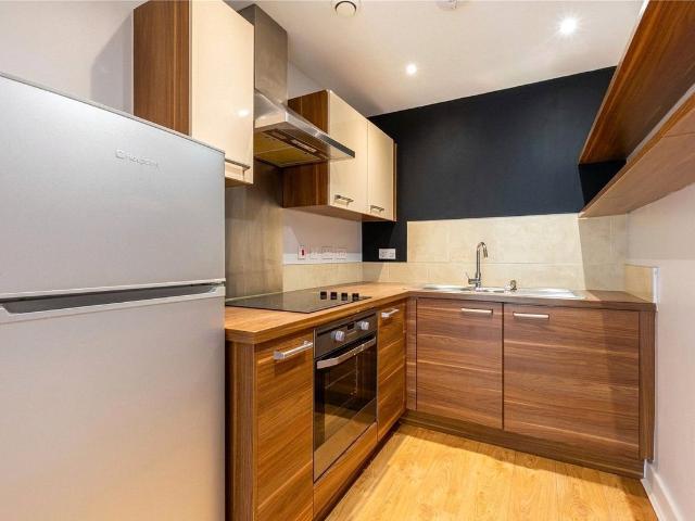 Armidale Place, Montpelier, Bristol BS6, 2 bed flat to rent, £1,550 pcm | PrimeLocation