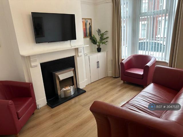 Armley Road, Liverpool, L4 2 bed terraced house to rent £1,100 pcm £254 pw
