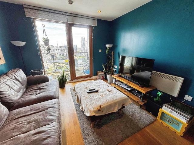 Armouries Way, Leeds, West Yorkshire. 2 bed flat to rent £1,195 pcm £276 pw