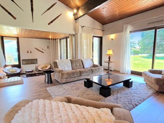 Armoy 74200: Remarquable villa d'architecte de type 8