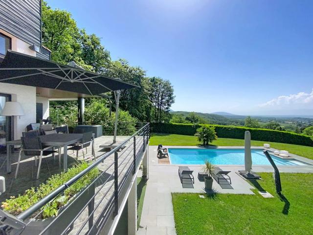 Armoy Villa avec piscine Terrain de 3 406 m² Vue panor. 240m² Armoy