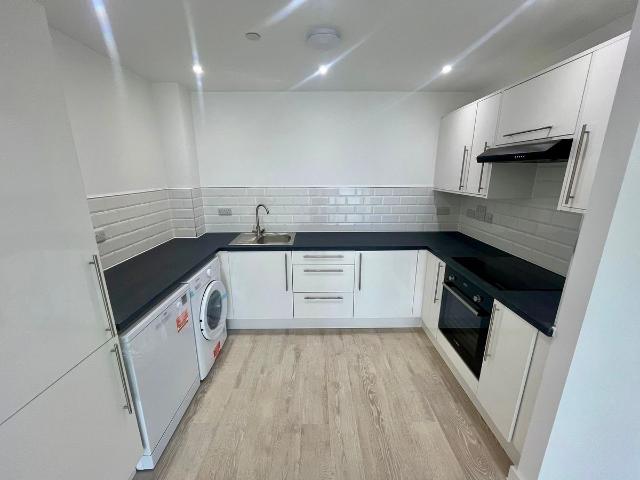 Armstrong House, Fletton Quays, Peterborough PE2, 1 bed flat to rent, £1,000 pcm | PrimeLocation