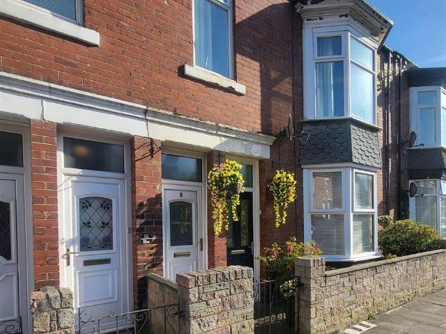 Armstrong Terrace, South Shields NE33, 3 bed flat to rent, £550 pcm | PrimeLocation