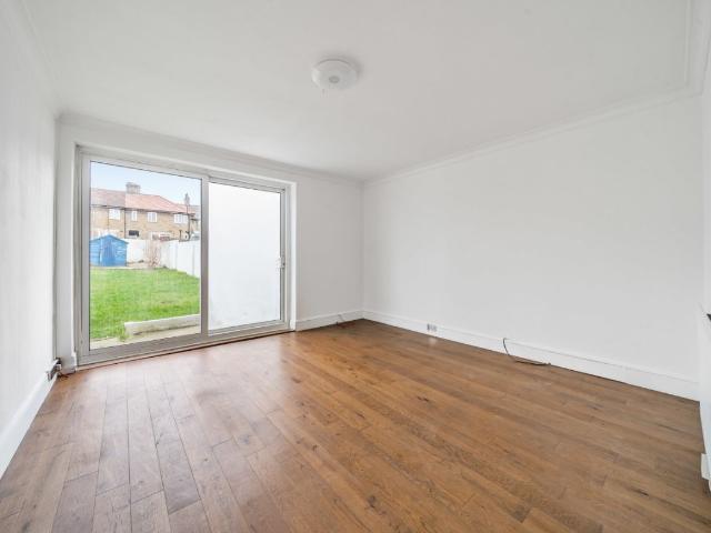 Arnulf Street, London SE6, 3 bed detached house to rent, £2,300 pcm | PrimeLocation