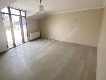 Arnavutköy Mustafa Kemal Paşada Kiralık 2+1 Çatı Katı Daire