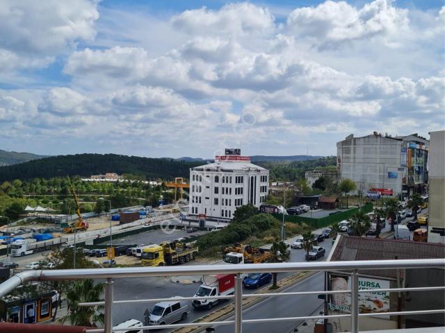 Arnavutköy Merkez Cadede Metro Yanında 3+1