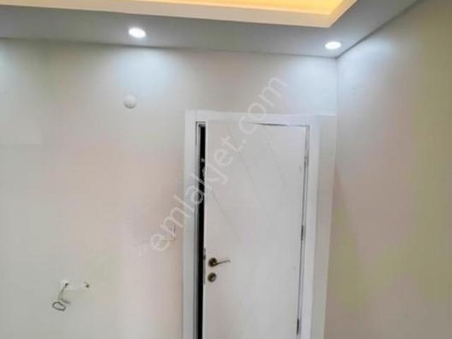 Arnavutköy Merkez Mahallesinde 2+1 Düz Giriş | Acil Satılık