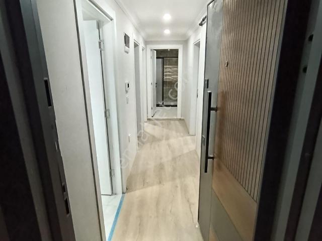 Arnavutköy Merkezde Satılık 4+2 Çatı Kat Dubleks Daire
