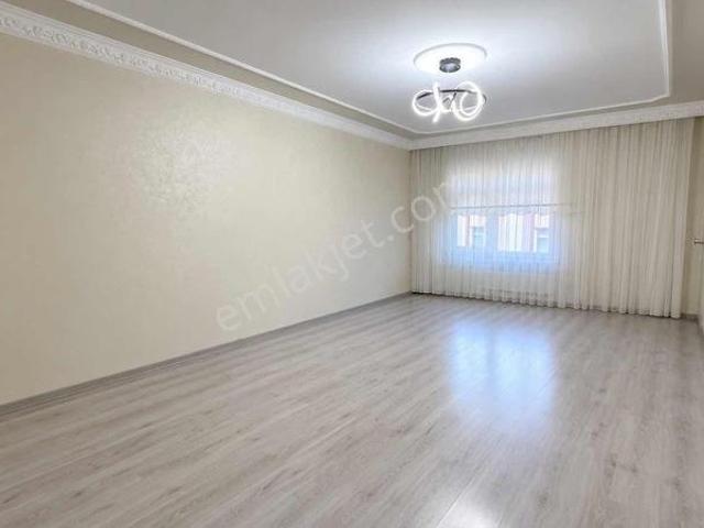 Arnavutköy Merkez'in İçinde 3+1 Kiralık Daire