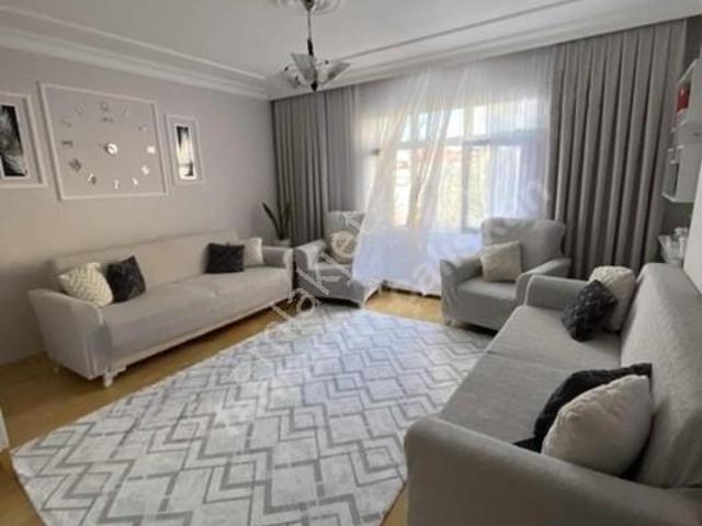 Arnavutköy Merkezze Yürüme Mesafesinde Satılık 2+1 Daire