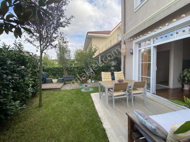 Arnavutköy Neogölpark İstanbul'da Kiralık 2+1 Bahçe Kat Daire