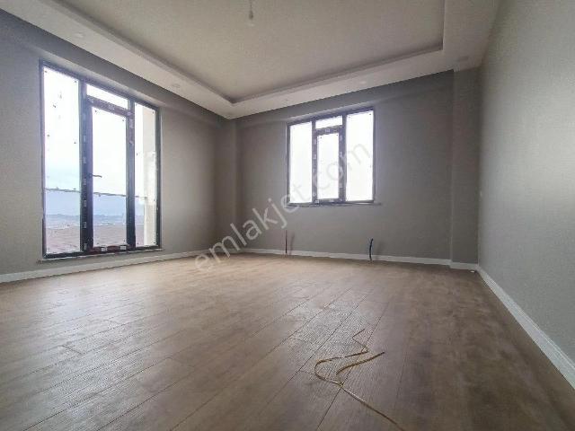 Arnavutköy Bolluca Mahallesi'nde Satılık 2+1 90 Metre Site İçerisinde Sıfır Daireler