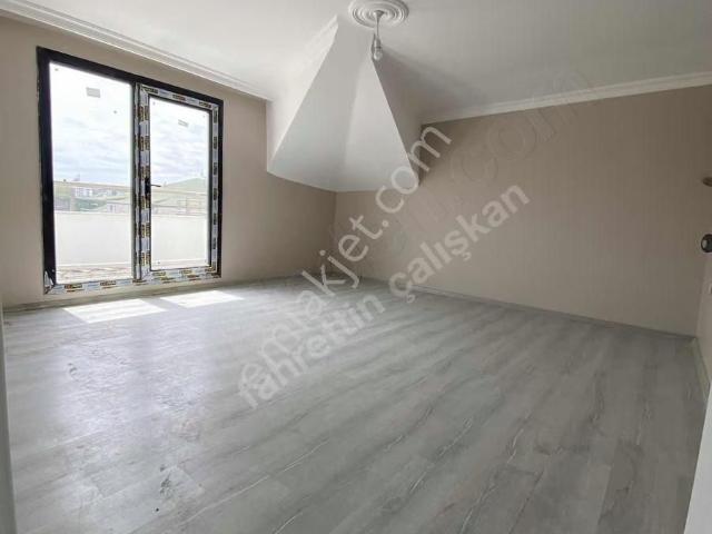 Arnavutköy Bollucada Kiralık 2+1 Çatı Katı Daire