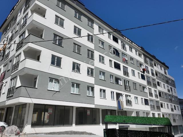 Arnavutköy Hadımköy Merkezde Kiralık Sıfır Çatı Dubleksi