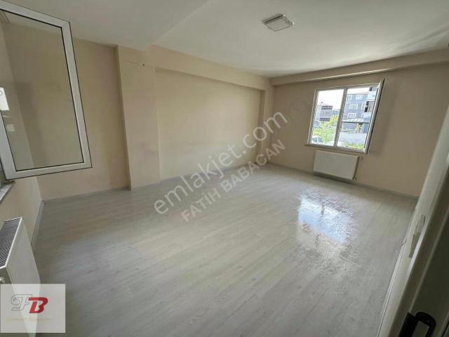 Arnavutköy Haraççı Da Akça Sokak Ta Kiralık 2 + 2 Ters Dubleks