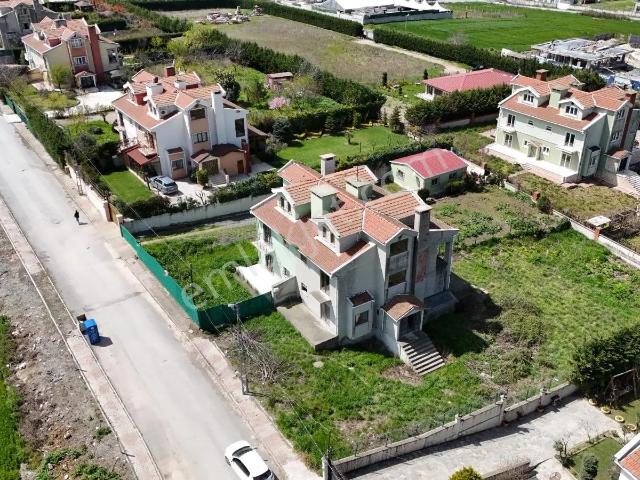 Arnavutköy Haraççı Pegasus Bölgesinde Satılık Villa