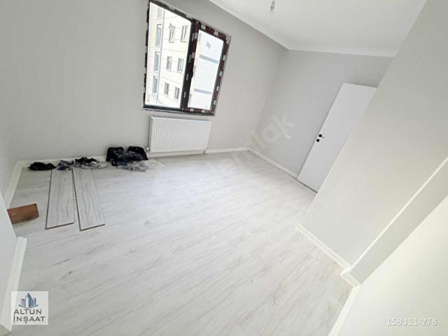 ARNAVUTKÖY İSLAMBEY MAH EMİNEVİME UYGUN 1+1 YÜKSEK GİRİŞ DAİRE