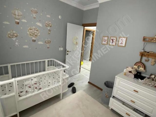 Arnavutköy İstiklal Mahallesi'nde 2+1 Geniş Kullanışlı Daire