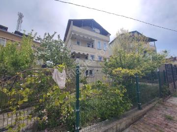 Arnavutköy Karaburun'da Deniz Manzaralı Satılık Villa
