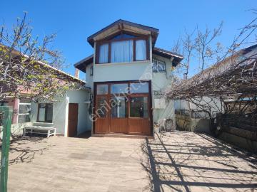Arnavutköy Karaburun'da Sahile Yakın Satılık Villa