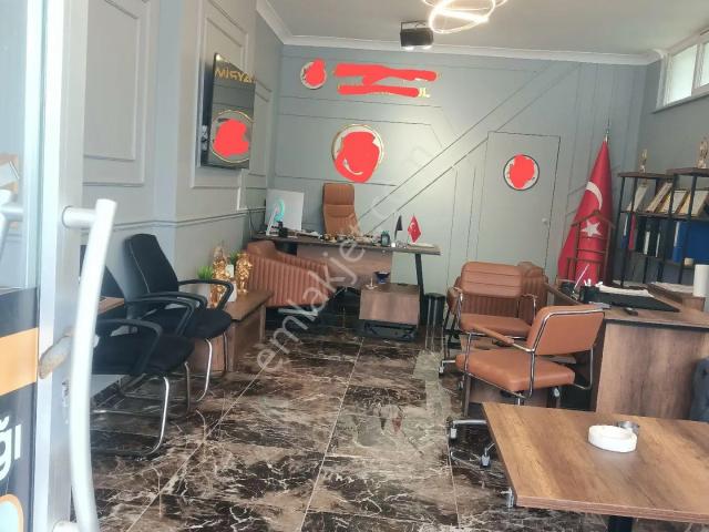 Arnavutköy Karlıbayır Mahallesi'nde Acil Satılık Düz Ayak Depolu Dükkan Tapu Dairenin Karşısında