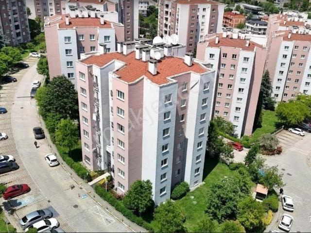 Arnavutköy Kiptaşta Güvenlikli Siteiçinde Arakat 2+1 Daire Acil