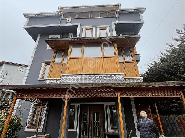 Arnavutköy Taşolukta Satılık Müstakil Villa