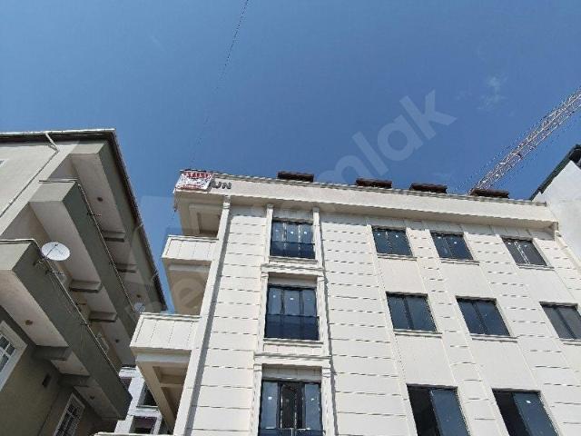 ARNAVUTKÖY TAŞOLUK KİRALIK SIFIR DAİRE 3+1100 METREKARE BALKONLU