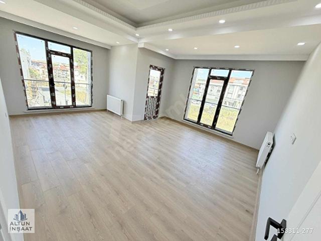 ARNAVUTKÖY TAŞOLUK MAH BELEDİYE YAKIN 2+1 110 m2 LÜX DAİRE