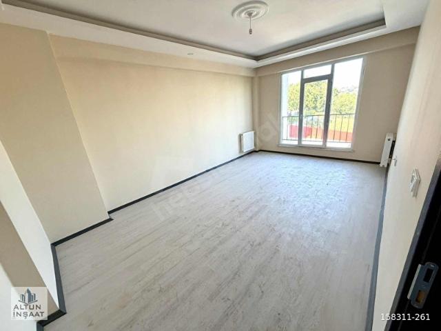 ARNAVUTKÖY TAŞOLUK MAH EMİNEVİME UYGUN 2+1 ARAKAT LÜX DAİRELER