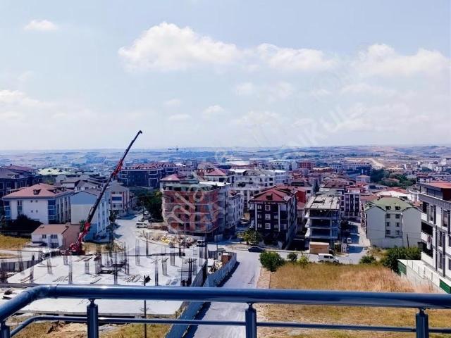 Arnavutköy Taşoluk Yeşil Cami Karşısında 2+1 Sıfır Daire