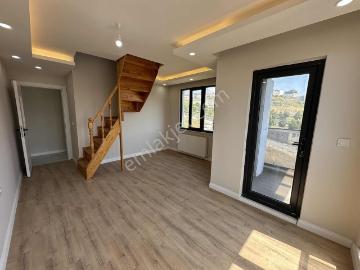 Arnavutköy Vadi Parkta 4+1 Satılık Çatı Dubleksi
