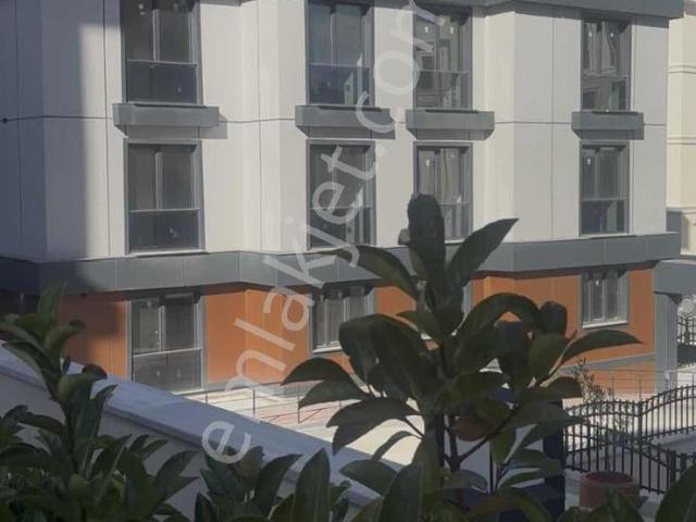 Arnavutköy Vadipark Site İçi Satılık 1+1 Daire