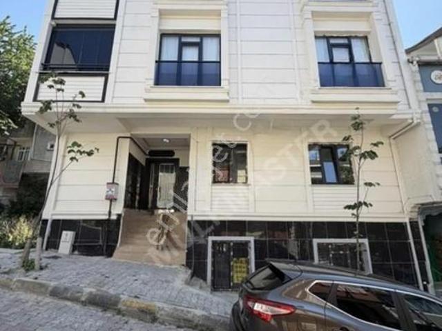 Arnavutköy Yunus Emre Mah Kiralık 2+1 Çatı Katı