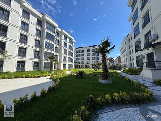 ARNAVUTKÖY'DE LÜKS SİTE İÇERİSİNDE SIFIR 2+1 SATILIK DAİRE