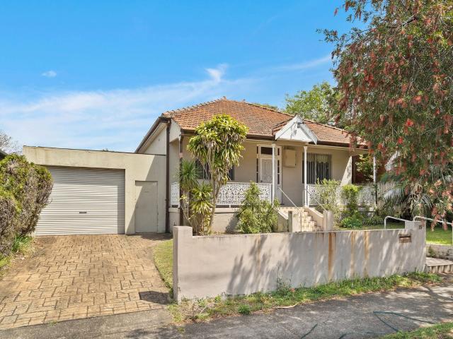 Arncliffe, 15 Flora Street