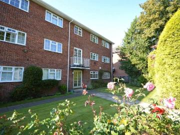 Arncliffe Court, Arncliffe Road. 2 bed apartment to rent £1,175 pcm £271 pw