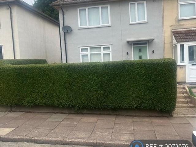 Arncliffe Road, Leicester, LE5 3 bed semi detached house to rent £1,100 pcm £254 pw