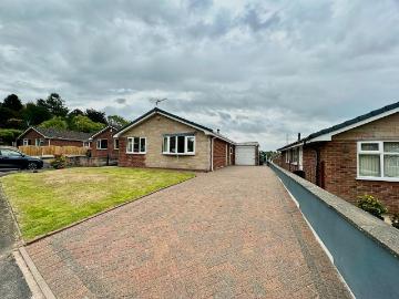 Arne Close, Stockport SK2, 3 bed bungalow to rent, £1,400 pcm | PrimeLocation