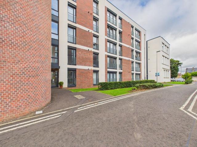Arneil Place, Pilton, Edinburgh EH5, 3 bed flat to rent, £1,550 pcm | PrimeLocation