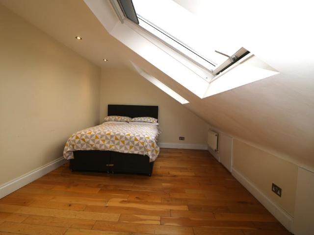 Arngask Road, London SE6 1 bed terraced house to rent £800 pcm £185 pw
