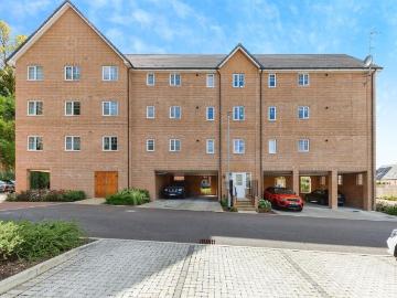 Arnold Close, HERTFORD 2 bed apartment to rent £1,550 pcm £358 pw