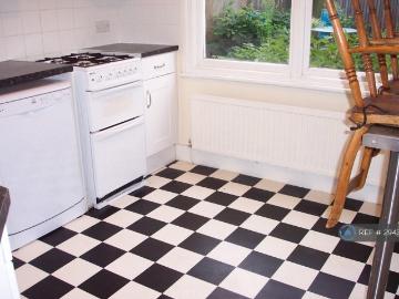 Arnold Road, Seven Sisters, N15 4 bed terraced house to rent £2,800 pcm £646 pw