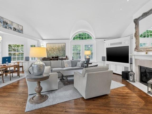 Arnold Rd, Wellesley, Home For Sale