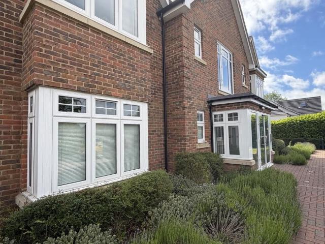 Arnolds Way, Botley OX2, 2 bed flat to rent, £1,750 pcm | PrimeLocation