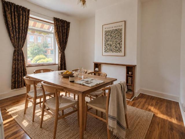 Arnos Grove, N11, Brunswick Park Road 3 bed house to rent £2,350 pcm £542 pw