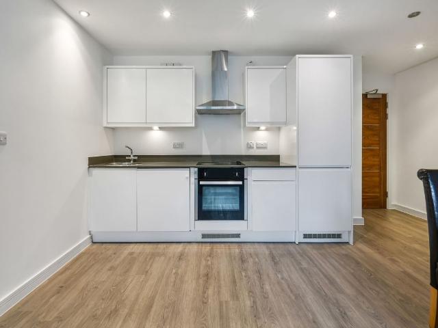 Arodene House, Perth Road, Gants Hill IG2, 1 bed flat to rent, £1,400 pcm | PrimeLocation